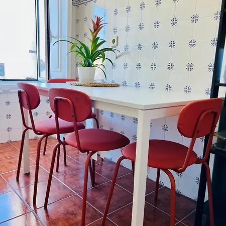 Cozy Near Bairro Alto ליסבון