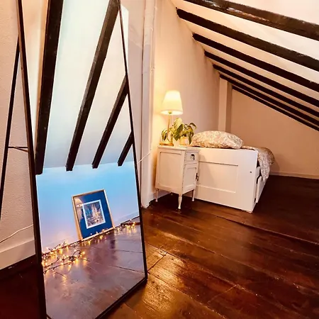 Cozy Near Bairro Alto ליסבון