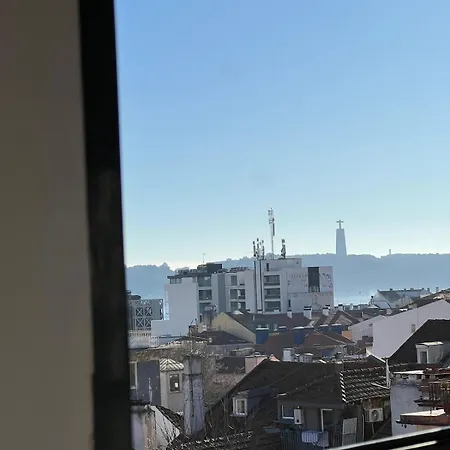 Apartment Cozy Near Bairro Alto Lisbon