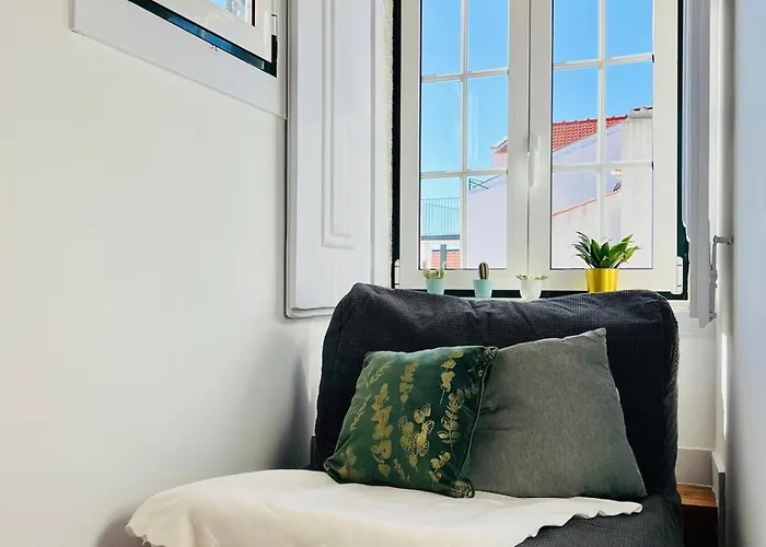 דירה Cozy Near Bairro Alto *