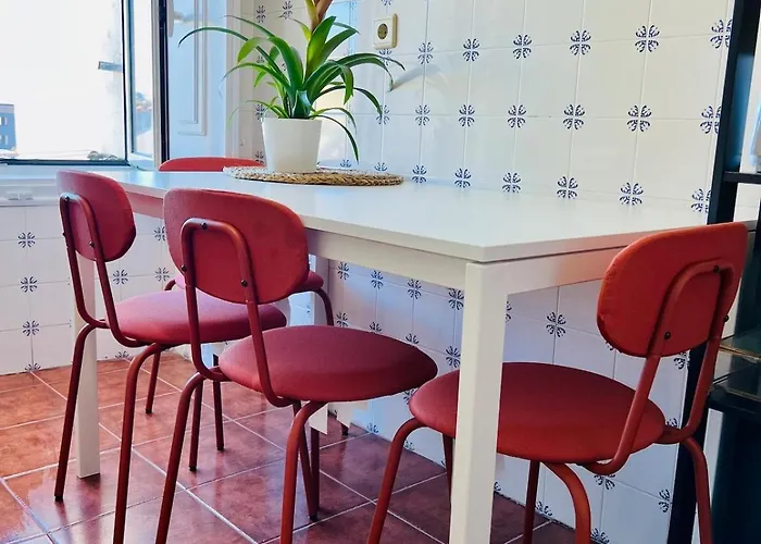 Cozy Near Bairro Alto ליסבון