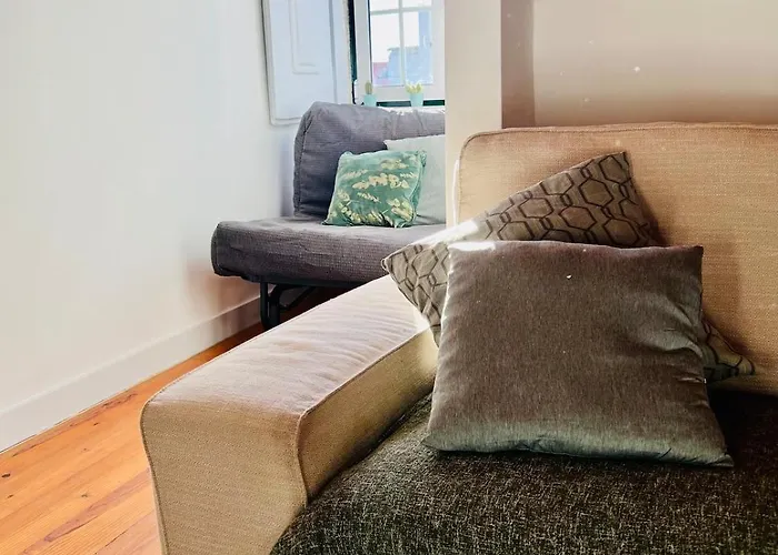 Cozy Near Bairro Alto Apartment