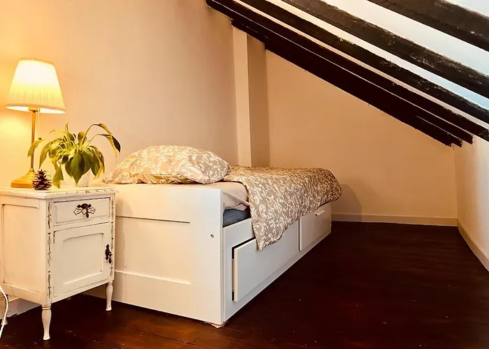 Cozy Near Bairro Alto Apartment *